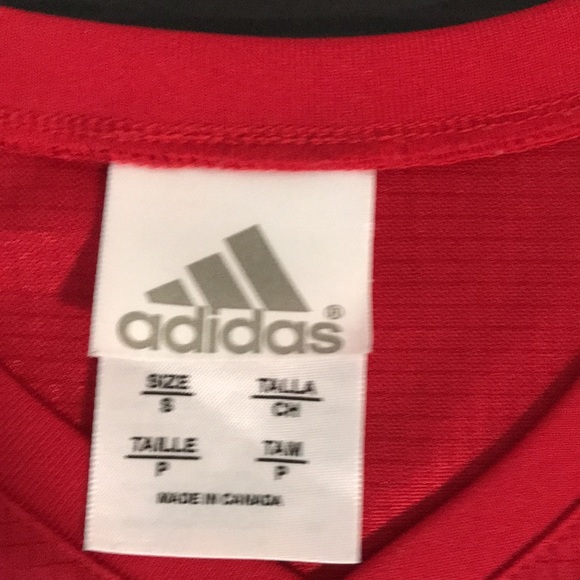 Red adidas climate t-shirt - Picture 2 of 3